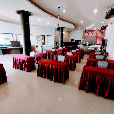 Os Hotel Tanjung Uncang Sagulung المظهر الخارجي الصورة