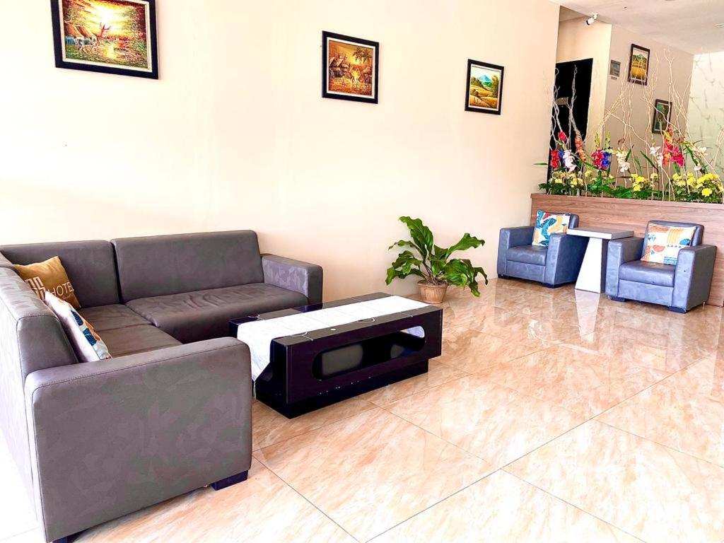 Os Hotel Tanjung Uncang Sagulung المظهر الخارجي الصورة