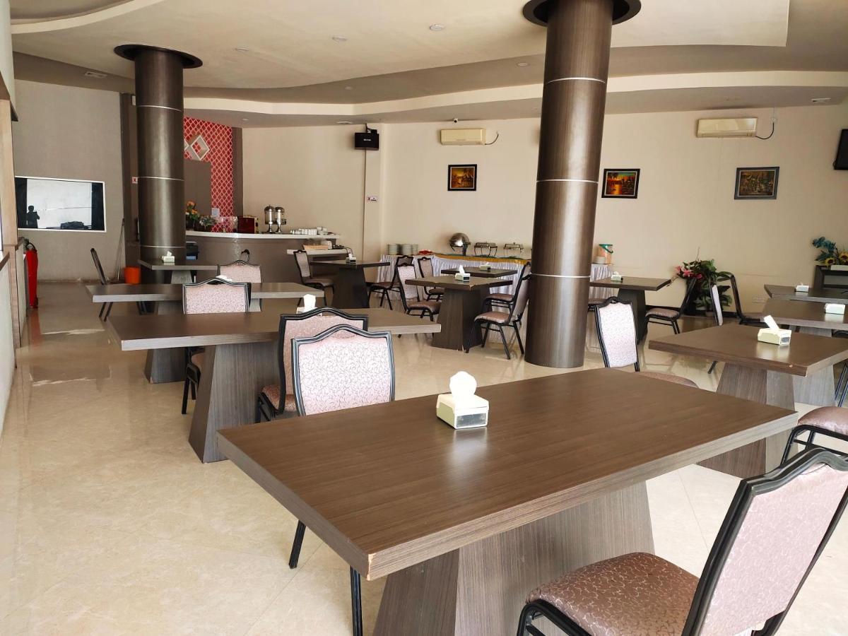 Os Hotel Tanjung Uncang Sagulung المظهر الخارجي الصورة