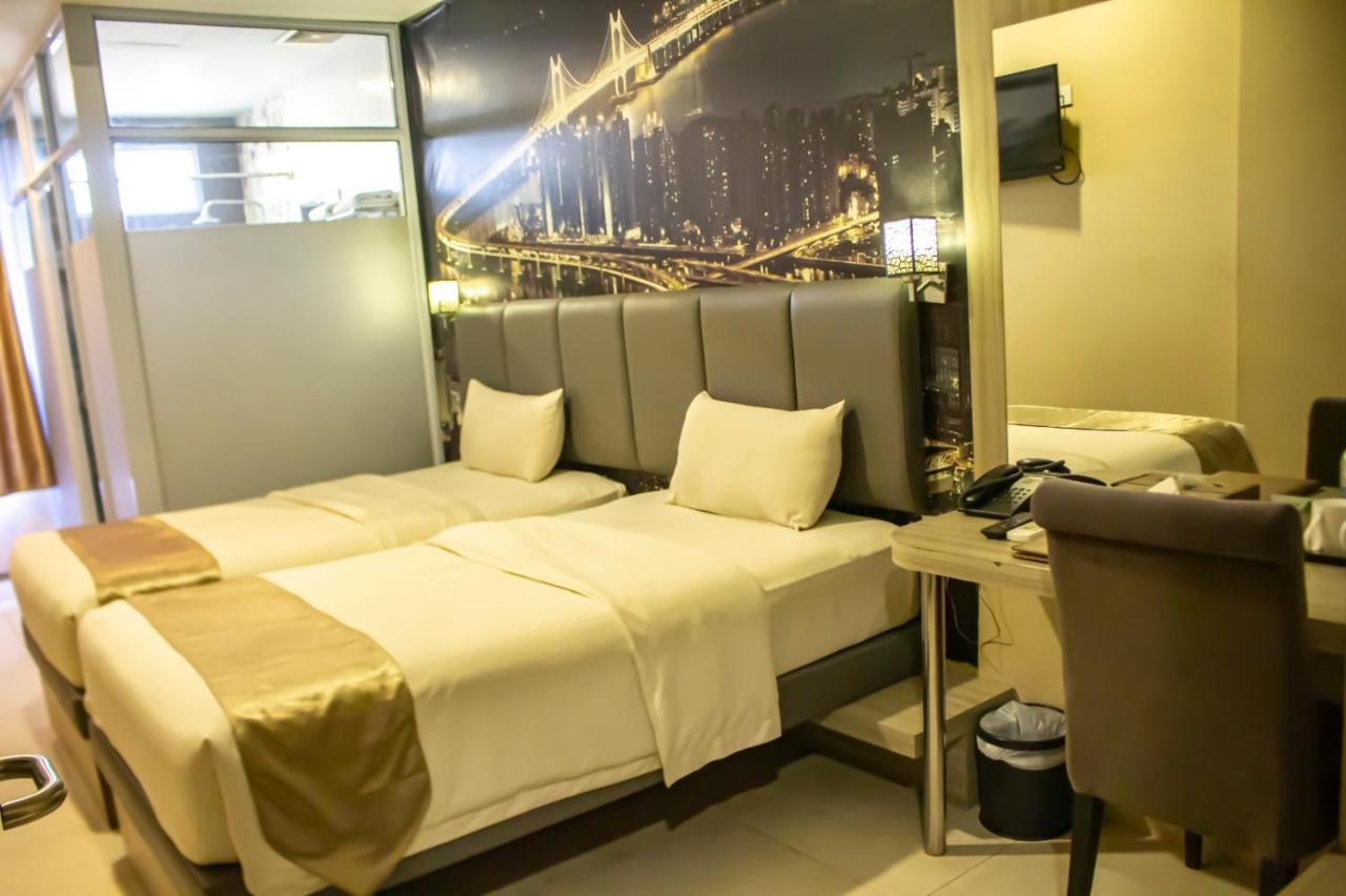 Os Hotel Tanjung Uncang Sagulung المظهر الخارجي الصورة